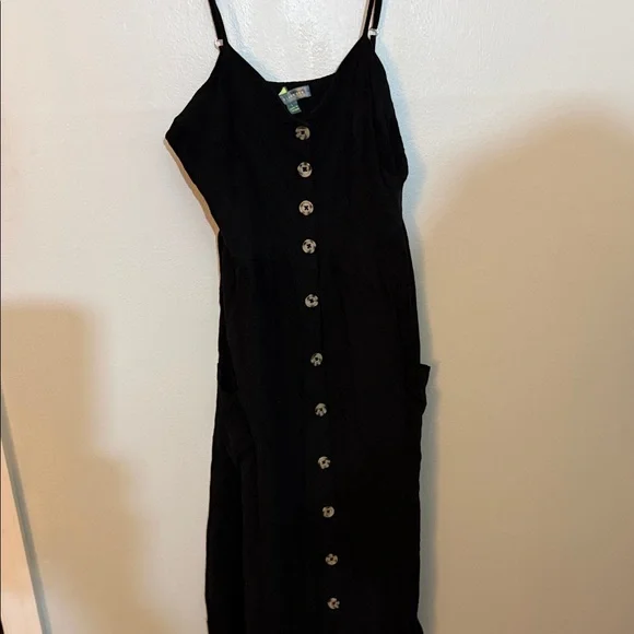 Good Luck Gem Black thin straps button down front pocket on the sides - Picture 2 of 5